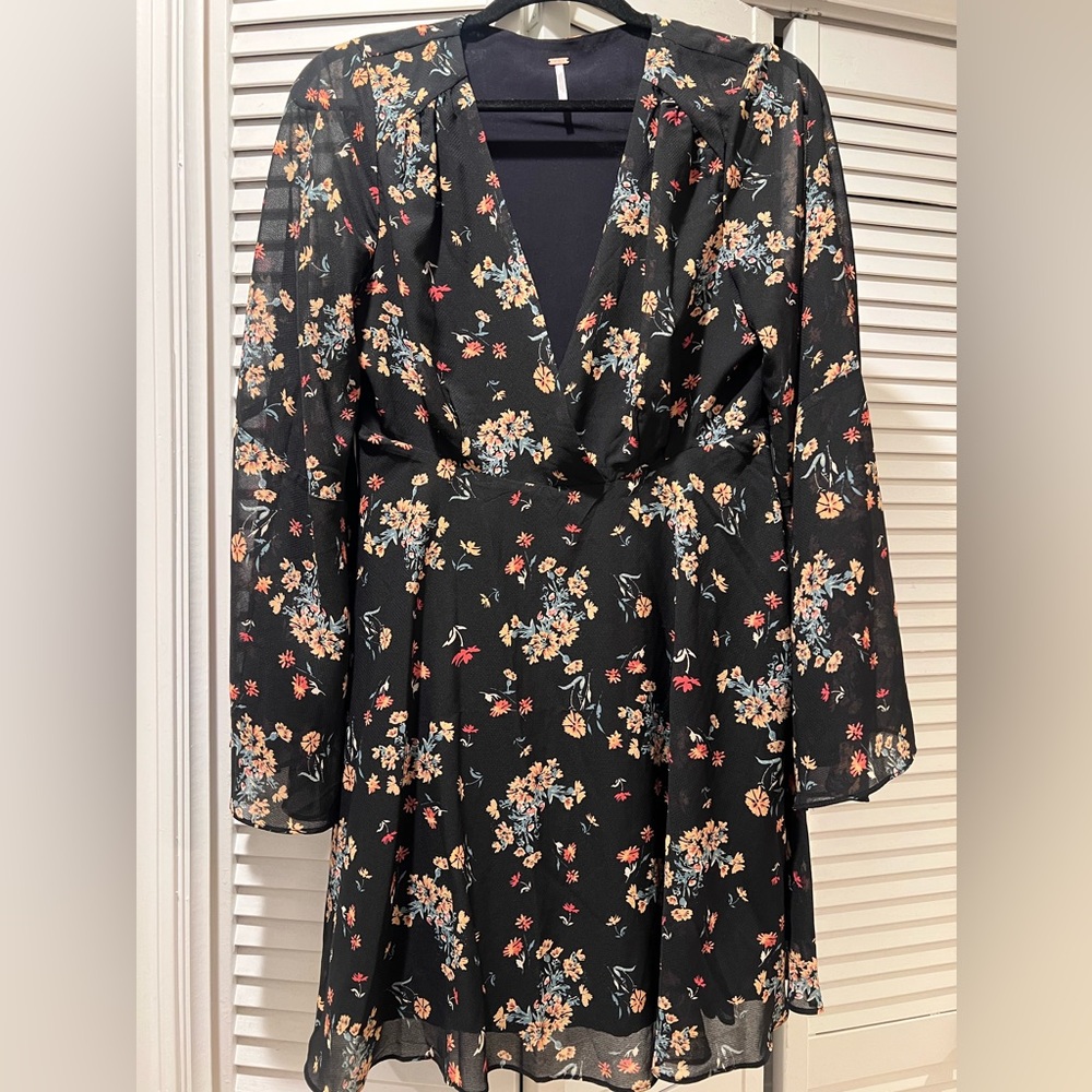 Free People Lilou Dress Women Medium Black Floral Full Skirt Flare Sleeves